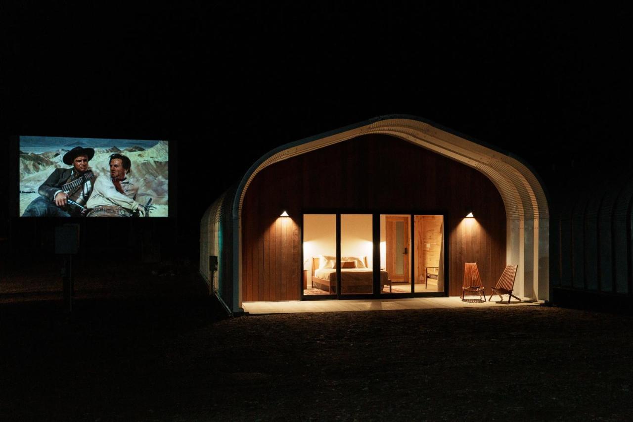 Frontier Drive Inn Center Esterno foto
